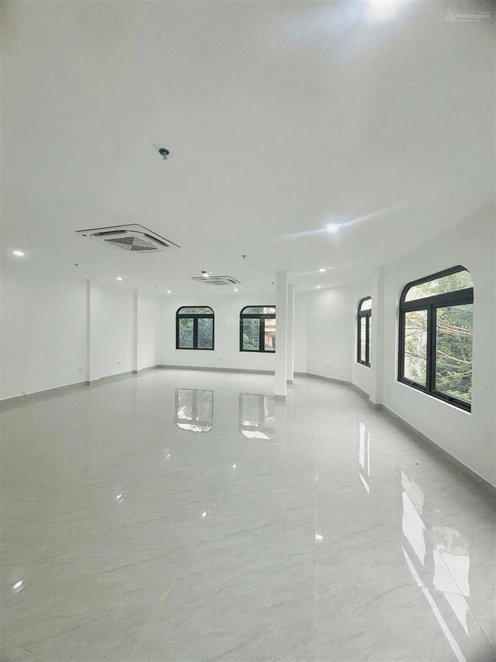 Cho thuê nhà mặt phố hà kế tấn, dt 85m2 x 7 tầng, mt 6m, lô góc, nhà mới thông, thang máy, pccc đủ