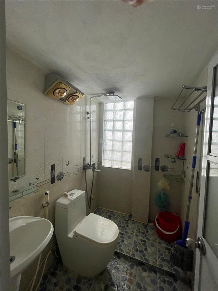 Cho thuê căn hộ 412 đê la thành, dt 35m2, 1pn 1pk, đủ nội thất, thuận tiện, giá tốt!