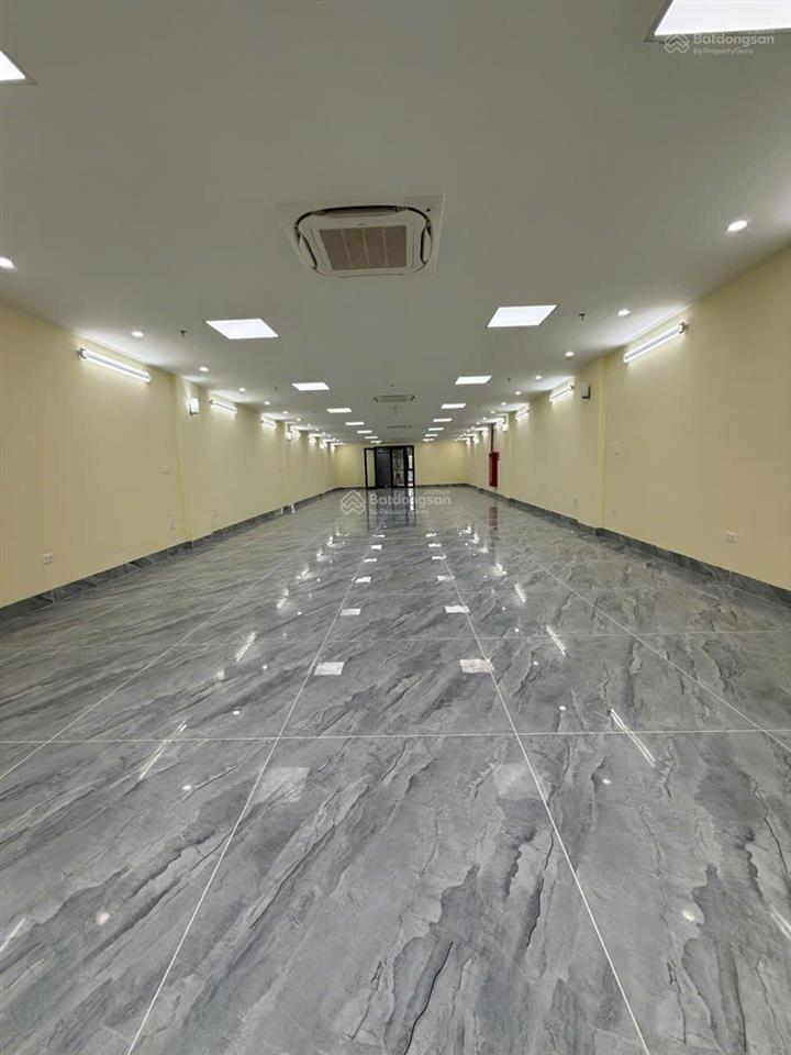 Cho thuê sàn vp phố lò đúc, dt 180m2, sàn mới tinh, thang máy, hầm, pccc, bảo vệ, lễ tân, giá tốt!
