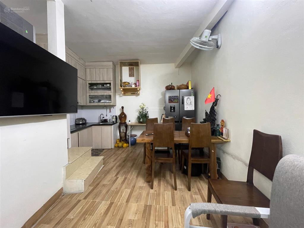 Cho thuê nhà phố huế, dt 35m2 x 2 tầng, gồm 2 phòng ngủ, bếp khách, full nội thất mới đẹp!