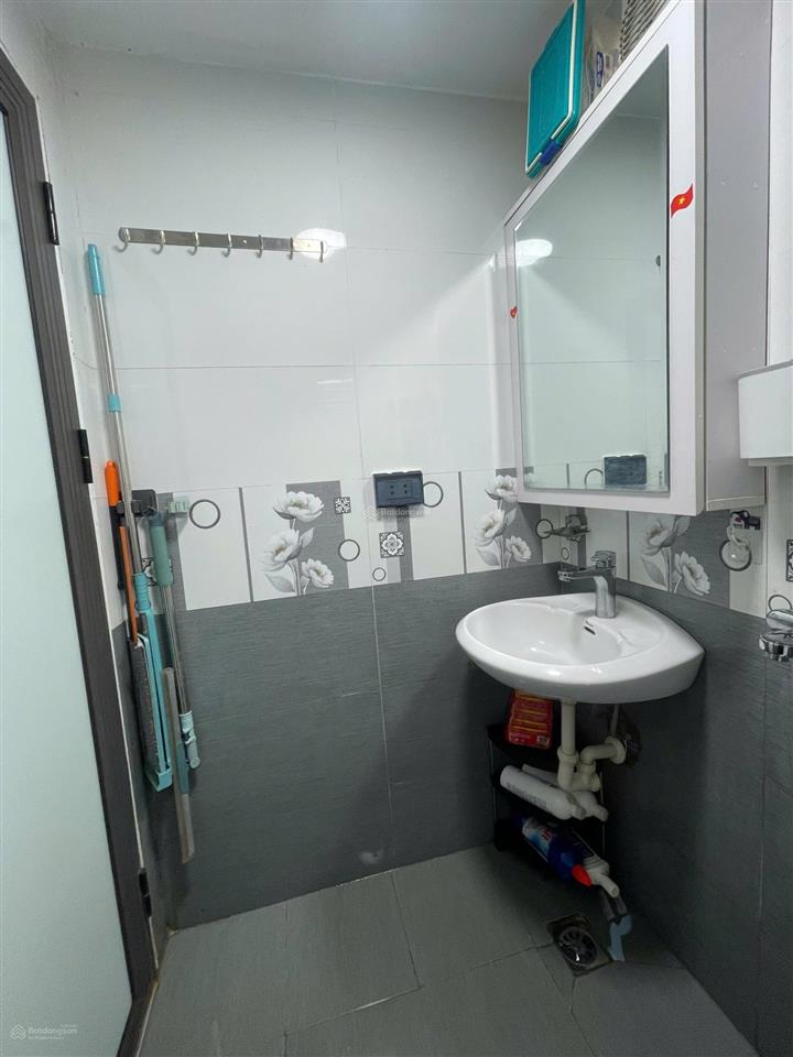 Cho thuê nhà phố huế, dt 35m2 x 2 tầng, gồm 2 phòng ngủ, bếp khách, full nội thất mới đẹp!