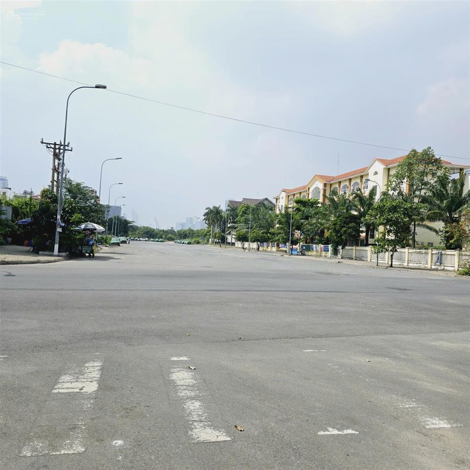 179 tr/m2 lô đất 2 mặt tiền 1500m2 đầu đường 34  trần não, sát bên thủ thiêm 20x75m. ctxd 12 tầng