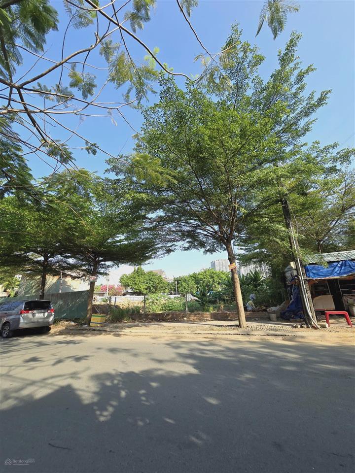 Ngộp bank 122 tr/m2 2 mặt tiền trục chính lê hữu kiều gần trương văn bang, 14x21m.  0905 383 ***