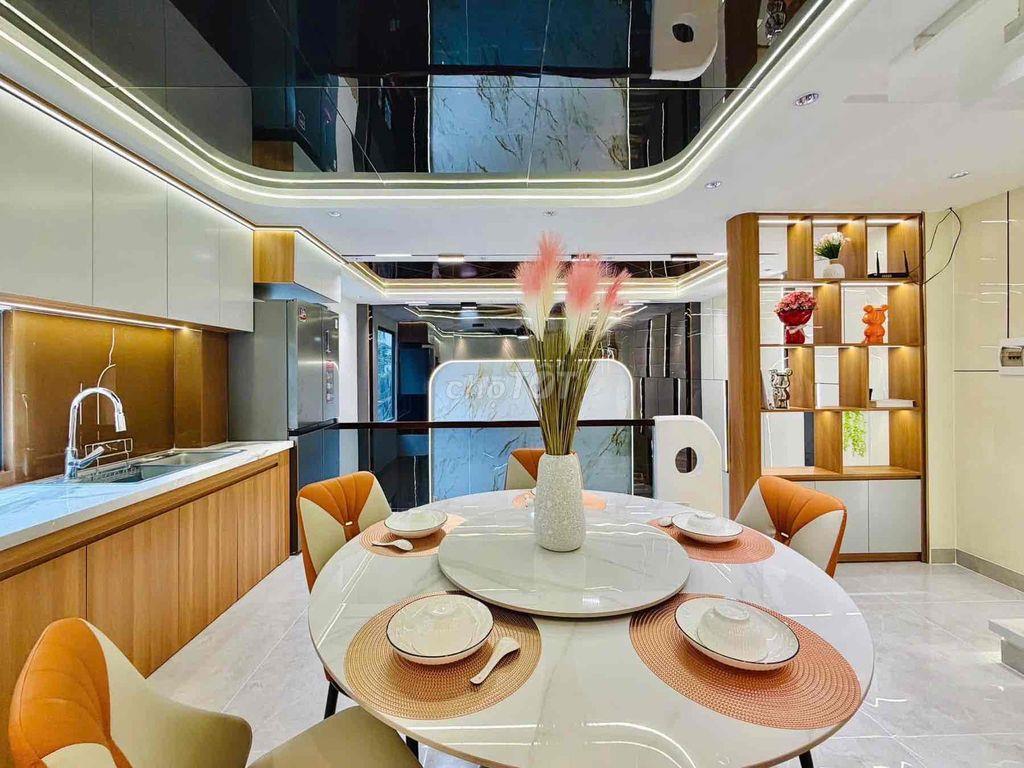 nhà gò vấp rẻ 4 phòng ngủ tolet riêng