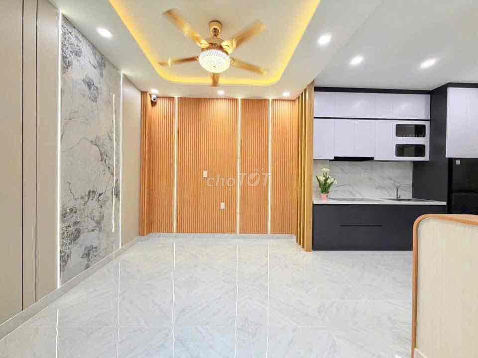 nhà 3 phòng ngủ gần sân bay, metro 2, tân bình