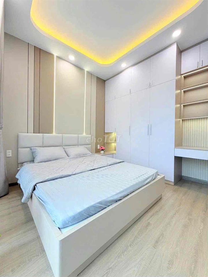 nhà 3 phòng ngủ gần sân bay, metro 2, tân bình