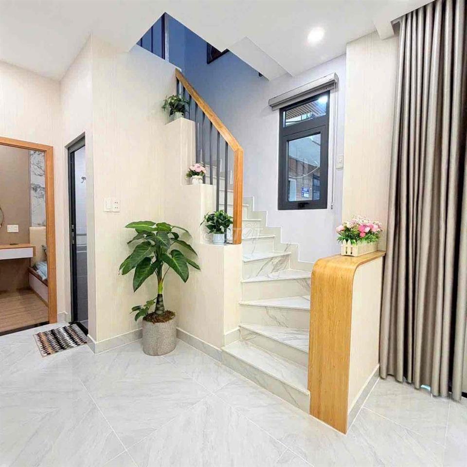 nhà 3 phòng ngủ gần sân bay, metro 2, tân bình