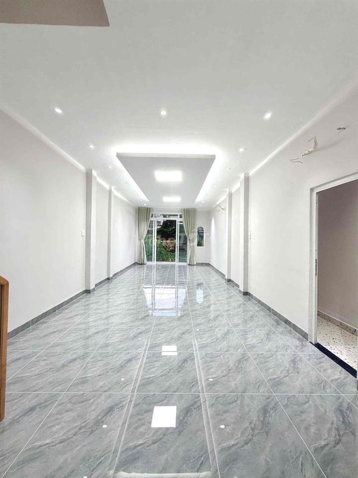 nhà mặt tiền đường dương quãng hàm gò vấp , giá tốt cho khách mua
