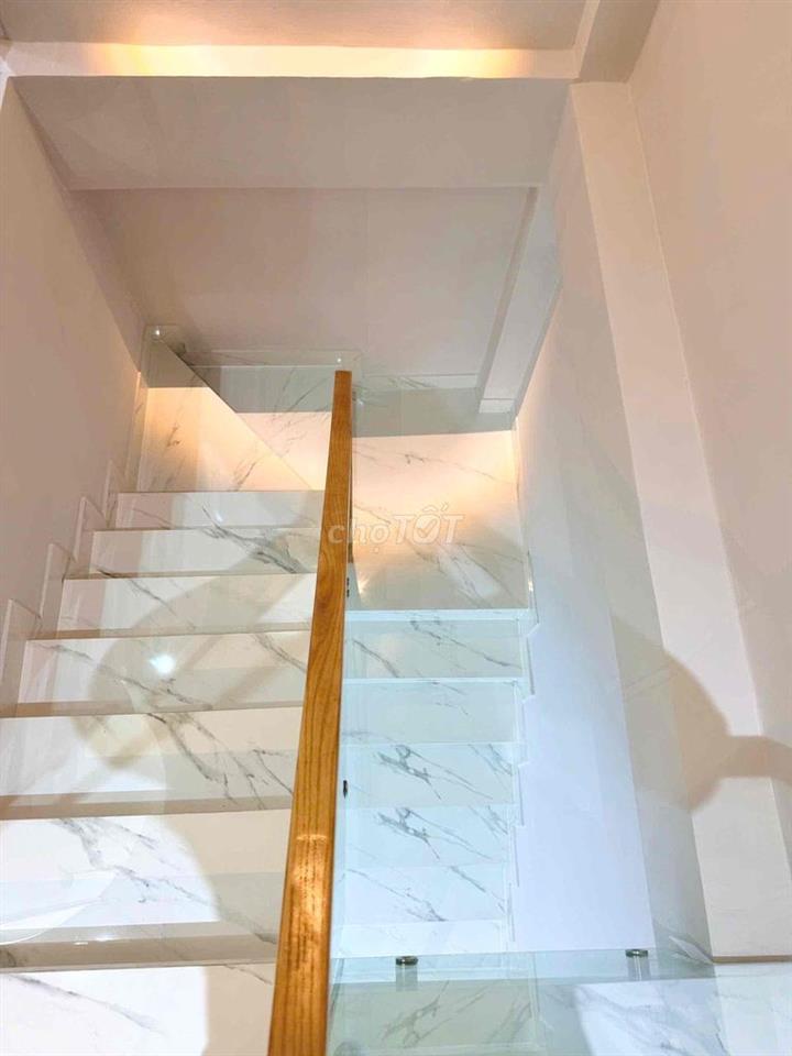 nhà mặt tiền đường dương quãng hàm gò vấp , giá tốt cho khách mua