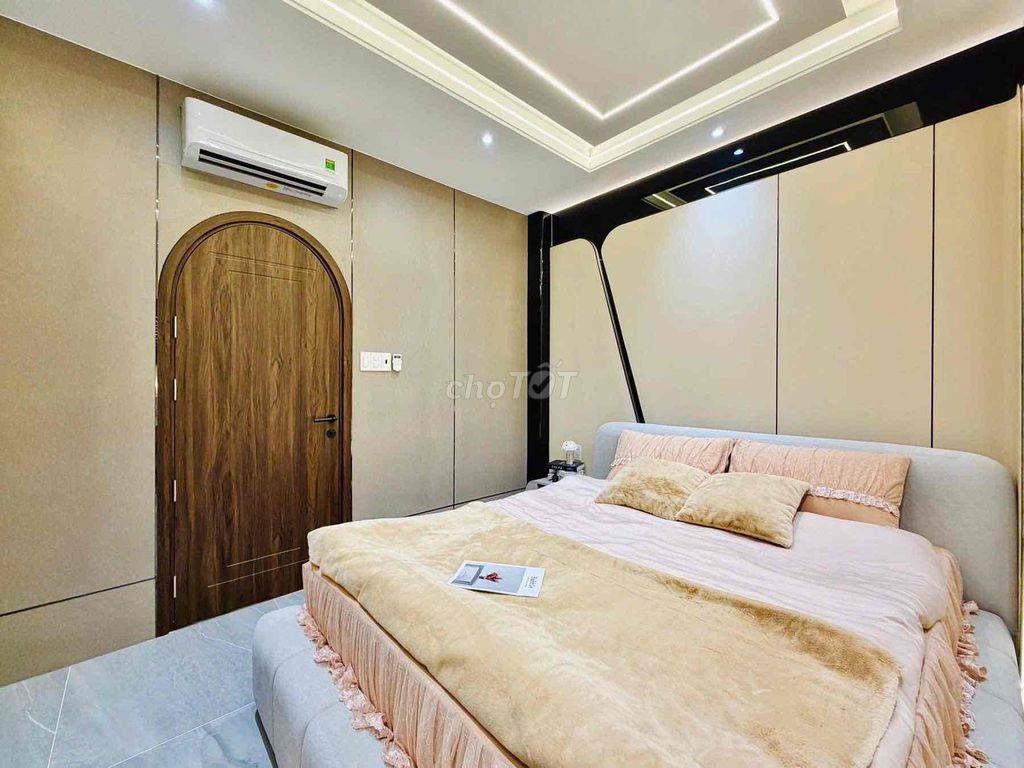 nhà tân bình 4 phòng ngủ có thang máy