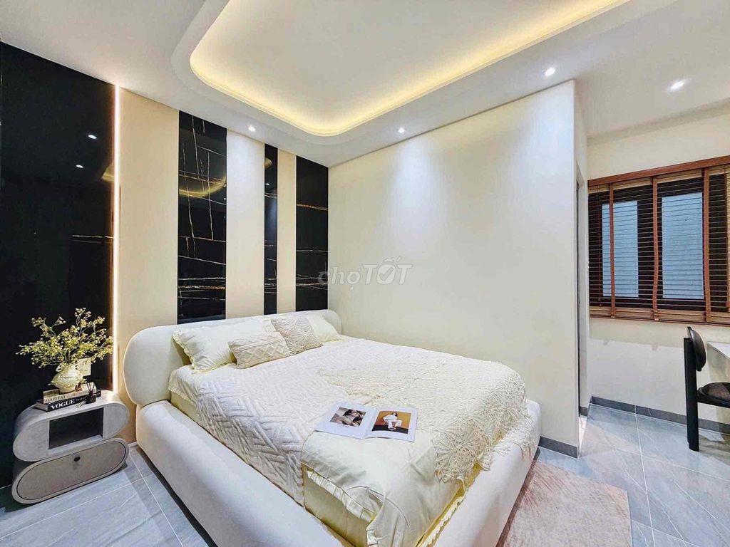 nhà tân bình 4 phòng ngủ có thang máy