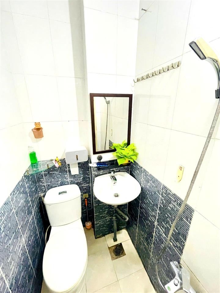 Phòng đẹp  đầy đủ tiện nghi  full nt