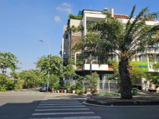 Đường d9 kdc the seasons lái thiêu giá 4 tỷ 950 triệu, đi bộ vài bước đến siêu thị lotte mart