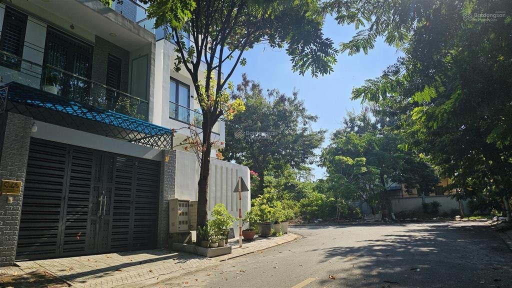 Bán đất kdc central garden lái thiêu 5x22m (109m2) giá 4 tỷ 650tr