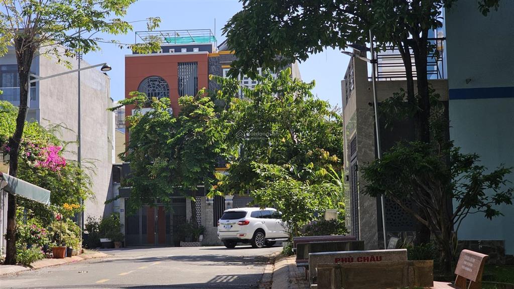 Bán đất kdc central garden lái thiêu 5x22m (109m2) giá 4 tỷ 650tr