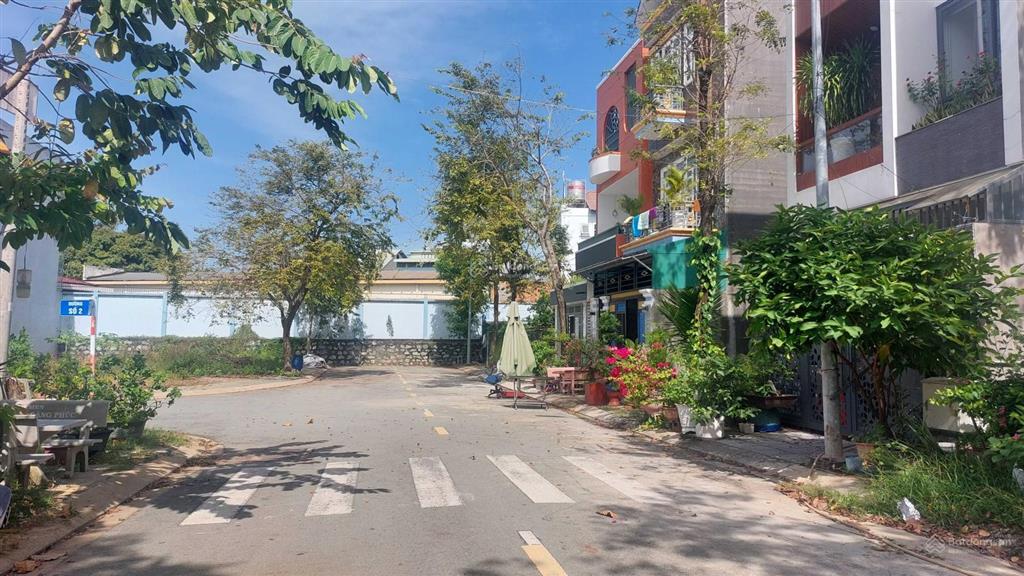 Bán đất kdc central garden lái thiêu 5x22m (109m2) giá 4 tỷ 650tr