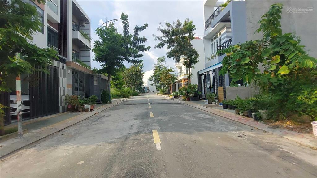 Bán đất kdc central garden lái thiêu 5x22m (109m2) giá 4 tỷ 650tr