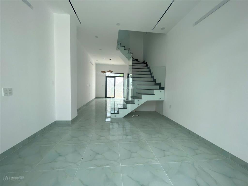 Nhà 4 phòng ngủ bình nhâm, lái thiêu, giá đầu tư, chủ đã vào sẵn nội thất