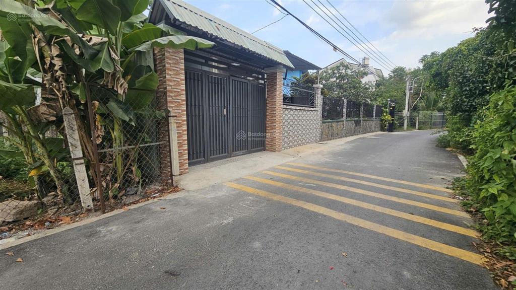 Đất an sơn 50, gần nhà thờ bình sơn 148m2, đường nhựa, xe hơi thông