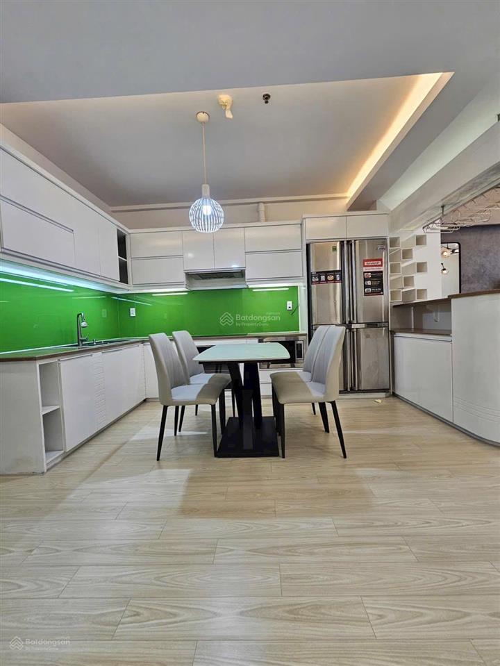 Bán chung cư khánh hội 3  căn góc  view bitexco  75m 2pn 2wc  giá 5,5 tỷ (đã có sổ)