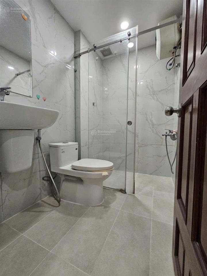 Bán chung cư khánh hội 3  căn góc  view bitexco  75m 2pn 2wc  giá 5,5 tỷ (đã có sổ)