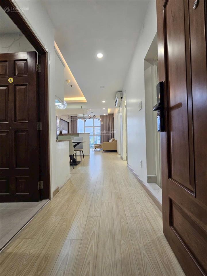 Bán chung cư khánh hội 3  căn góc  view bitexco  75m 2pn 2wc  giá 5,5 tỷ (đã có sổ)