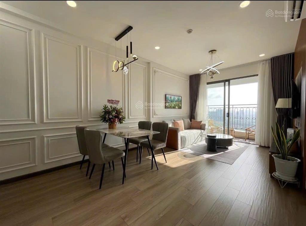 Cho thuê chung cư saigon royal  86m2 2pn 2wc  giá 25tr