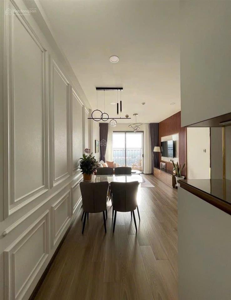 Cho thuê chung cư saigon royal  86m2 2pn 2wc  giá 25tr