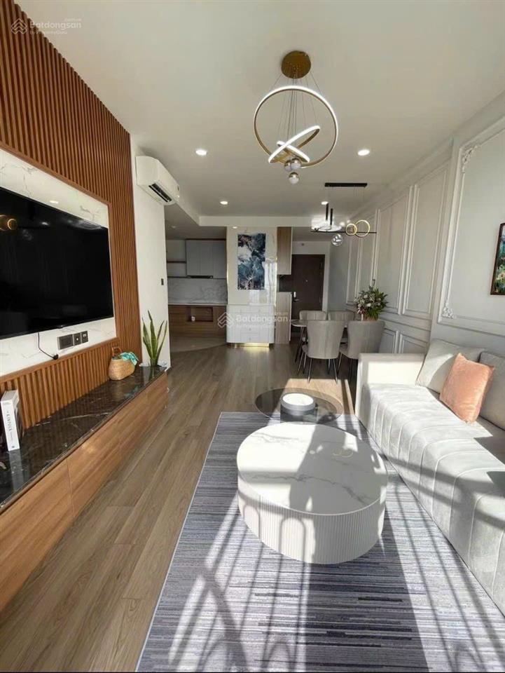 Cho thuê chung cư saigon royal  86m2 2pn 2wc  giá 25tr