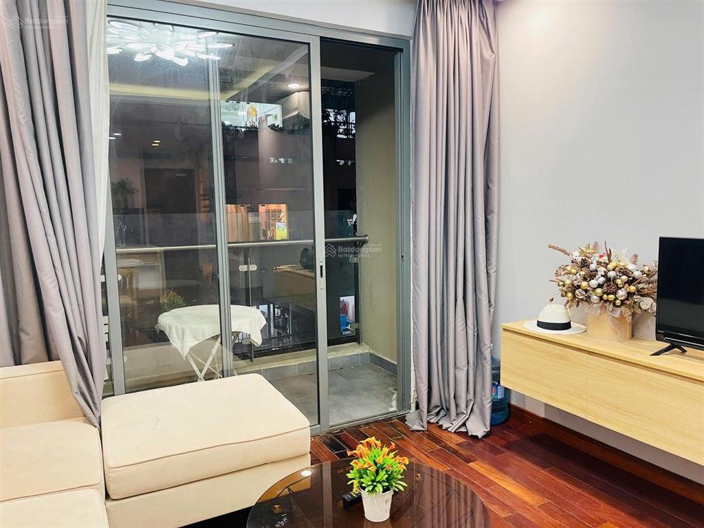 Cho thuê căn hộ gold view 80m2 2pn2wc có ban công  18tr/tháng