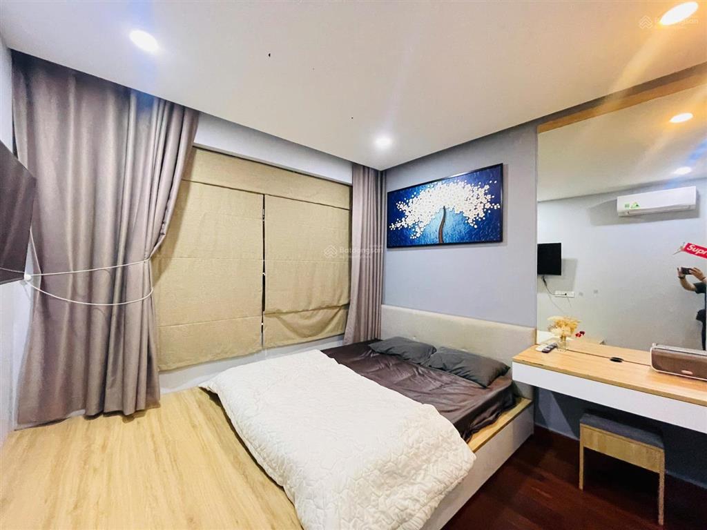 Cho thuê căn hộ gold view 80m2 2pn2wc có ban công  18tr/tháng
