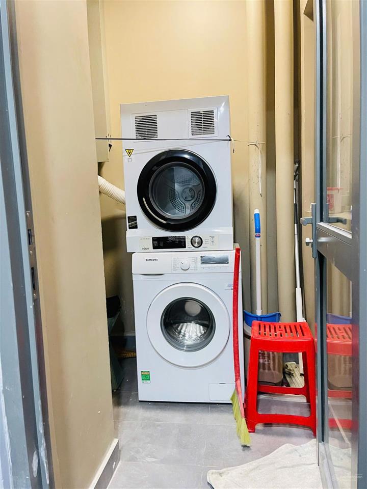 Cho thuê căn hộ gold view 80m2 2pn2wc có ban công  18tr/tháng