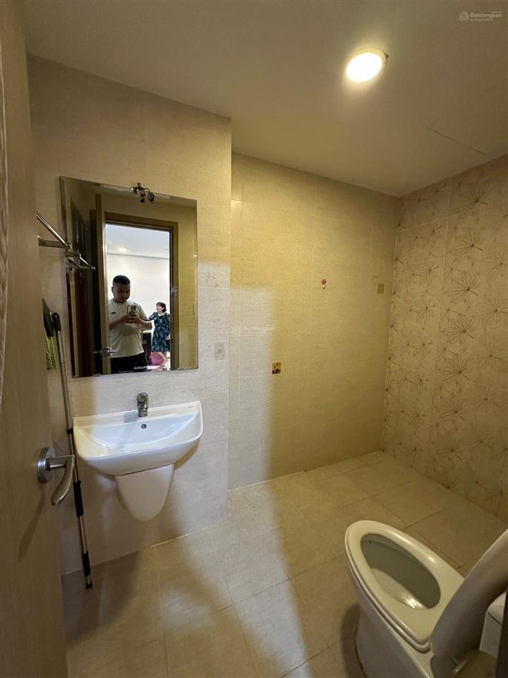 Cho thuê chung cư riva park  căn góc 100m2 3pn 2wc  giá 19tr   0938 720 *** mr. tài