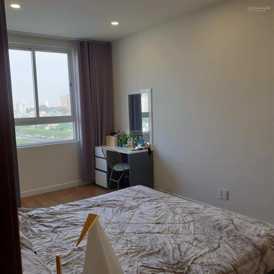 Cho thuê chung cư grand riverside  căn góc  view bitexco  83m2 3pn2wc  full nội thất  giá 20tr