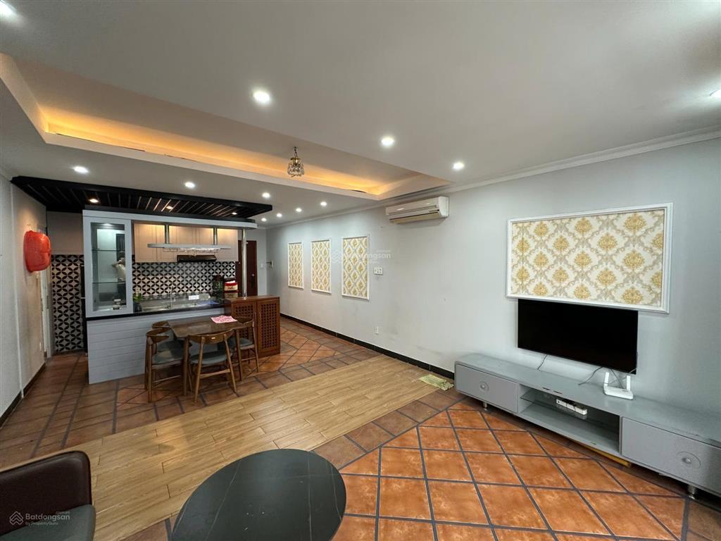 Căn góc 2pn, 2wc chung cư vạn đô, 84m2, ban công rộng, full nội thất vào ở ngay, giá chỉ 14,5tr