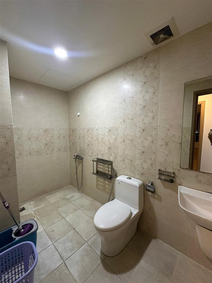 Bán chung cư riva park  lầu cao view đẹp thoáng  105m2 3pn2wc  giá 7 tỷ (bao gồm 5% sổ)