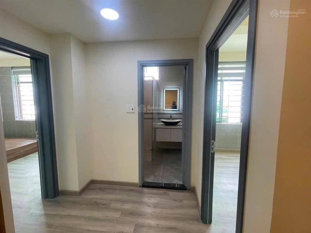Bán chung cư h1  căn góc  60m2 2pn 1wc  full nội thất  giá 4,35 tỷ (đã có sổ)