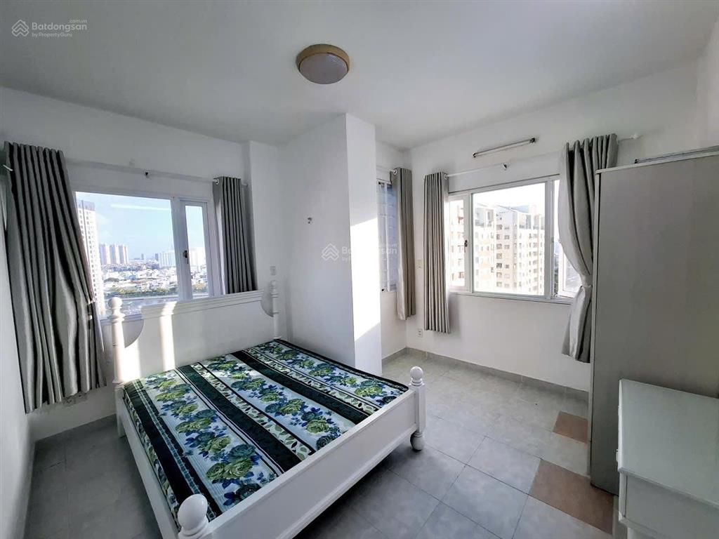 Bán chung cư khánh hội 2  căn góc 100m2 2pn 2wc  có nội thất  giá 6,5 tỷ (đã có sổ)