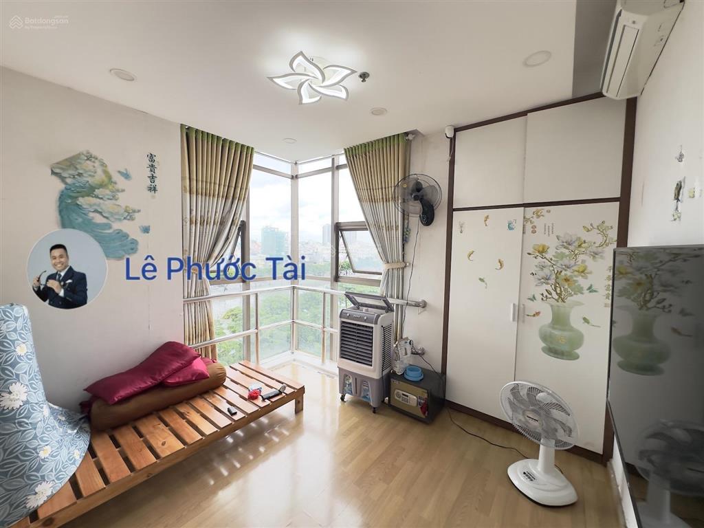 Bán chung cư khánh hội 3  căn góc  view bitexco  76m2 2pn 2wc  giá 5,4 tỷ (đã có sổ)