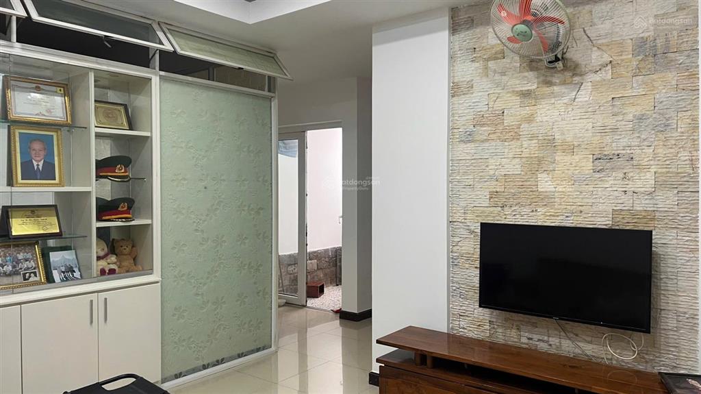 Bán chung cư vạn đô  căn góc 78m2 2pn 1wc  có nội thất  giá 4,7 tỷ (đã có sổ)