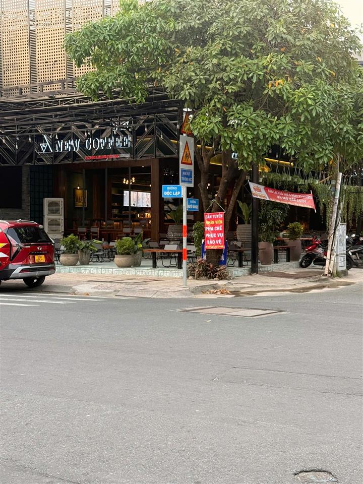 Bán đất mặt tiền tân phú  đường 16m  4.4 x19m2  độc lập