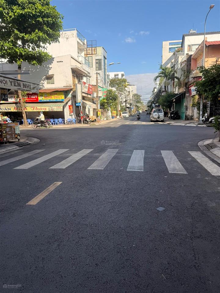 Bán nhà tân phú, mặt tiền 15m, độc lập  tự do, 4.1x21m2. tiện kd cho thuê