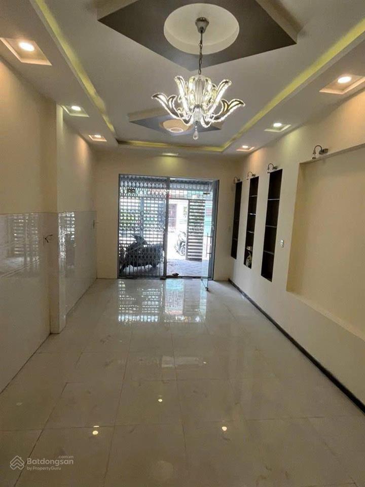 Bán nhà khu biệt thự adc, 3 tầng , hẻm xe tải , 4.3x22m2  lũy bán bích