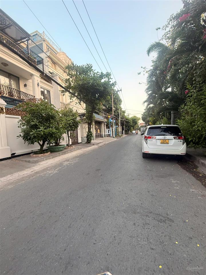 Bán gấp nhà  hẻm xe hơi  lũy bán bích  tân phú 93m2  3 tầng