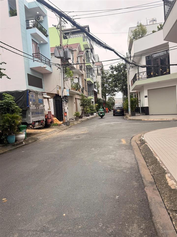 Bán gấp nhà tân bình , hẻm xe hơi , 4.5x16m2, 5 tầng  nguyễn phúc chu