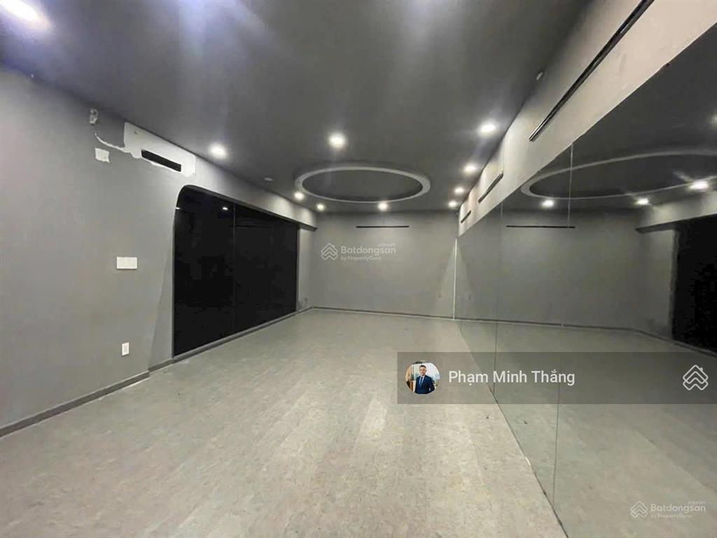 Cho thuê nhà  lô góc 2 mặt tiền  nguyễn xuân khoát  tân phú  22x12m  2tầng  giá 60 triệu