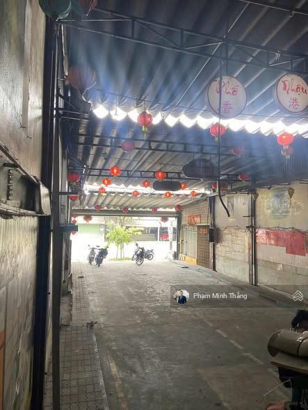 Cho thuê nhà mặt tiền  kênh tân hóa  tân phú  8x28m2 giá 42 triệu tl