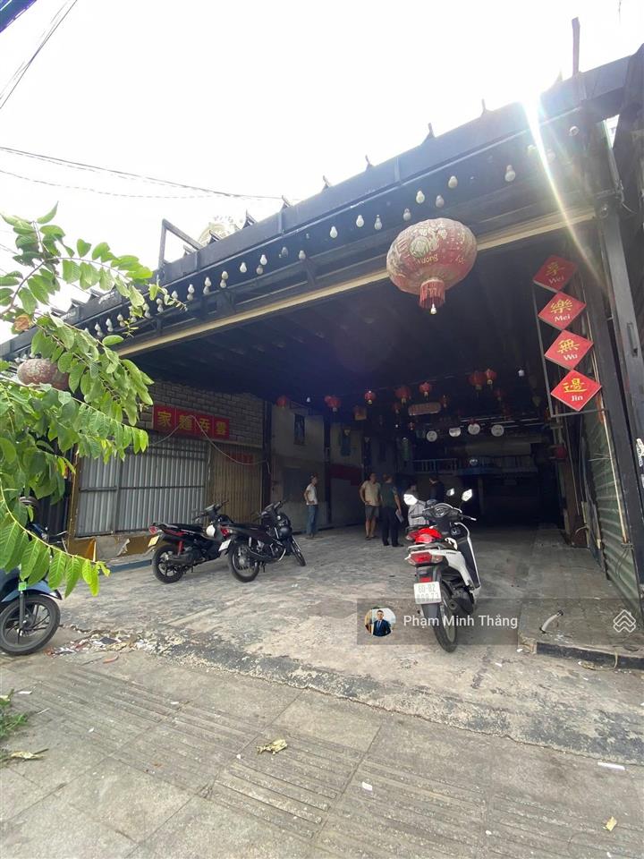 Cho thuê nhà mặt tiền  kênh tân hóa  tân phú  8x28m2 giá 42 triệu tl