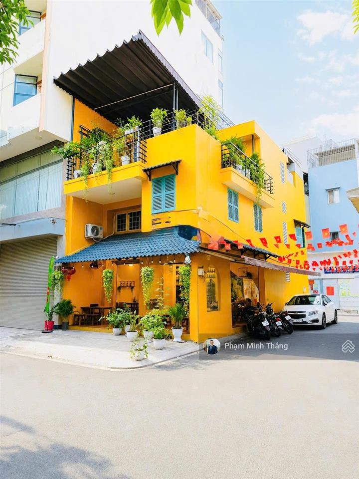 Cho thuê nhà căn góc 3 mặt tiền, bàu cát, tân bình, 3 tầng, ngang 6 mét