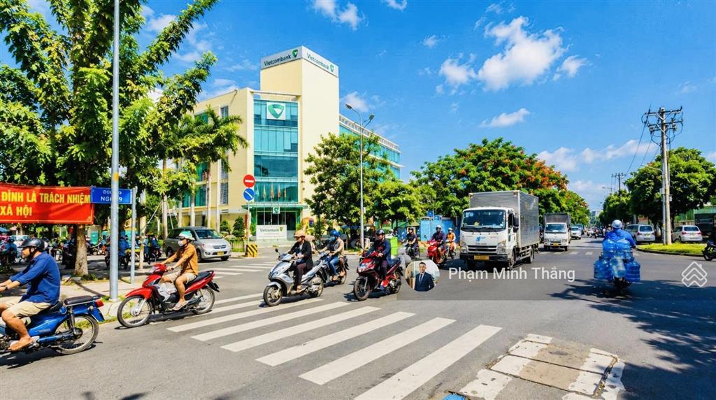 Cho thuê nhà góc 2 mặt tiền chế lan viên, q. tân phú 168m đối diện công viên giá 79 triệu